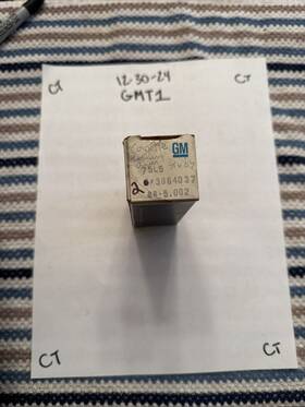 3864037 Gm Genuine 2 Trailing Arm Stud 1965-1982 Chevy Corvette 3864037 Gm Genuine 2 Trailing Arm Stud 1965-1982 Chevy Corvette